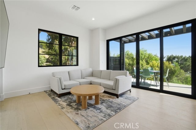 Building Photo - 33201 Cuthbert Rd