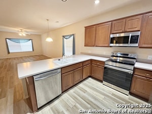 Foto del edificio - 23611 Silver Creek