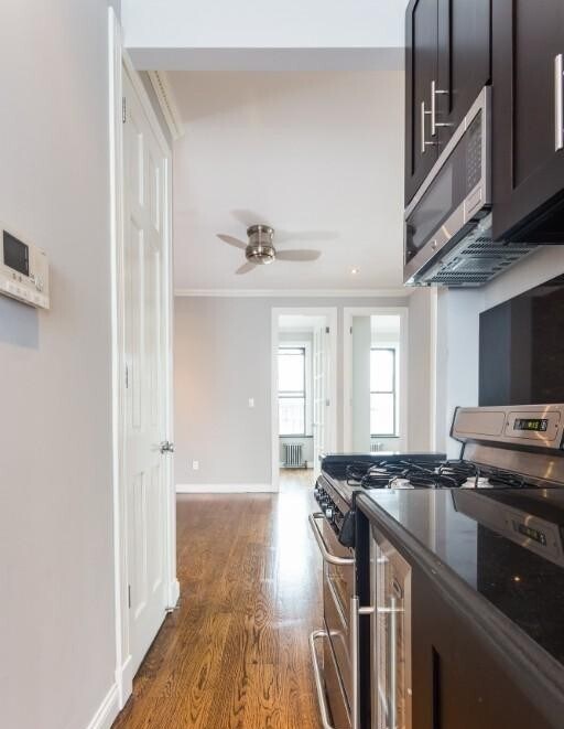 Foto del edificio - 199 E 3rd St