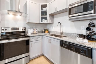 Building Photo - Aldon at Powell & Broad