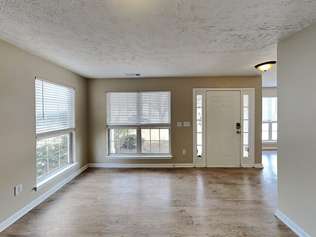 Building Photo - 2173 Asquith Ave SW