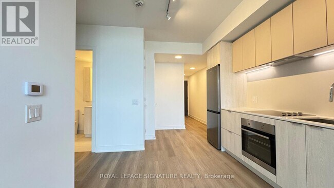 Photo du bâtiment - 86 Dundas St E