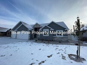 Building Photo - 4199 Pocono St