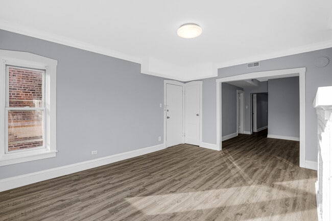 Building Photo - 2817 N Clybourn Ave