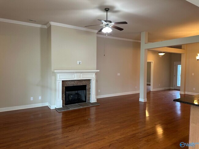 Foto del edificio - 483 E Mossyleaf Dr SW