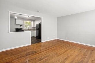 Building Photo - 120 Gruenwald Ave