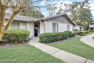 Building Photo - 7623 Baymeadows Cir W