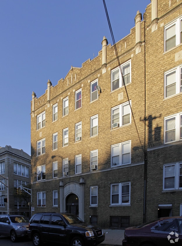 Building Photo - 152-154 Kensington Ave