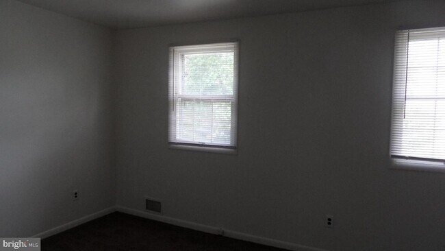 Foto del edificio - 106 Haverhill Rd