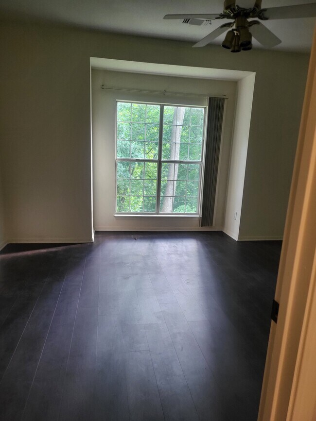 Foto del edificio - 608 Squire Ln