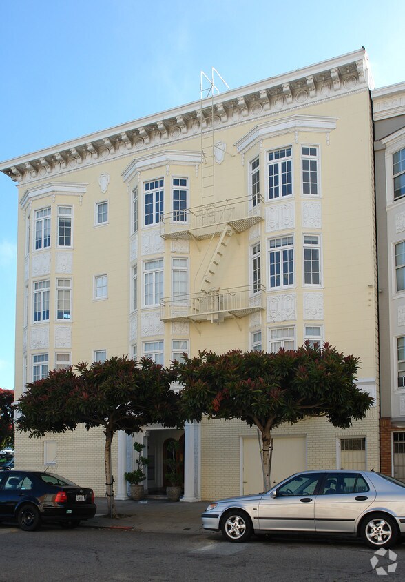 Building Photo - 3360 Octavia St
