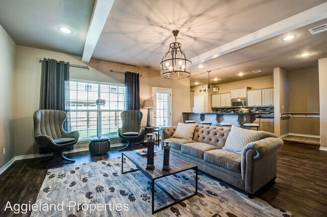 Foto del edificio - 4 br, 4.5 bath House - 401 Kate
