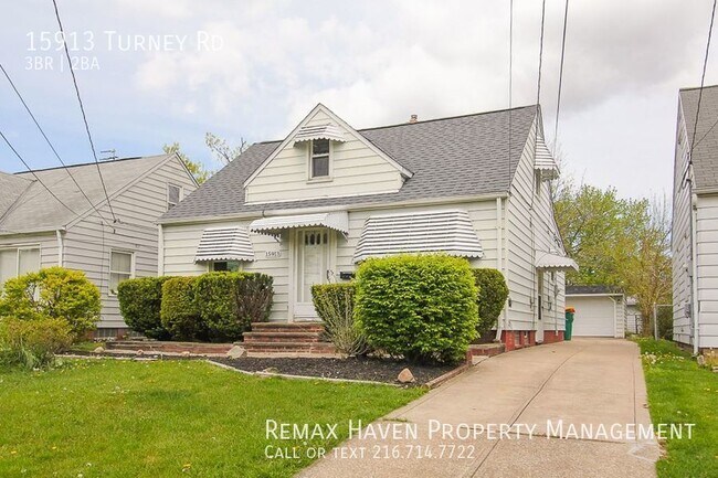 Building Photo - 15913 Turney Rd, Maple Hts - Gorgeous 3 be...