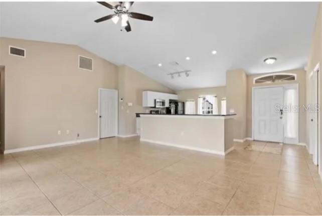 Building Photo - 705 Lucaya Dr