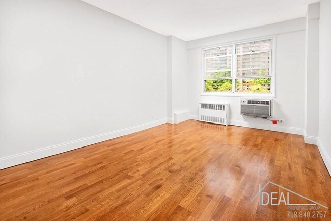 Building Photo - 2 bedroom in Brooklyn NY 11235