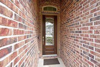 Building Photo - 5835 Euclid Loop