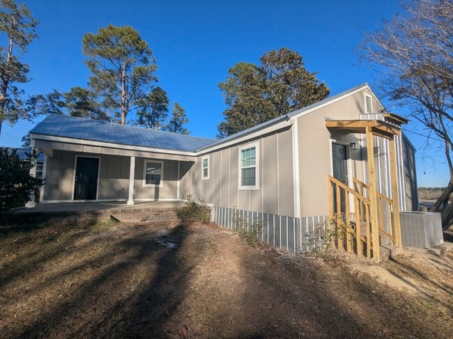 Building Photo - 7574 US-1