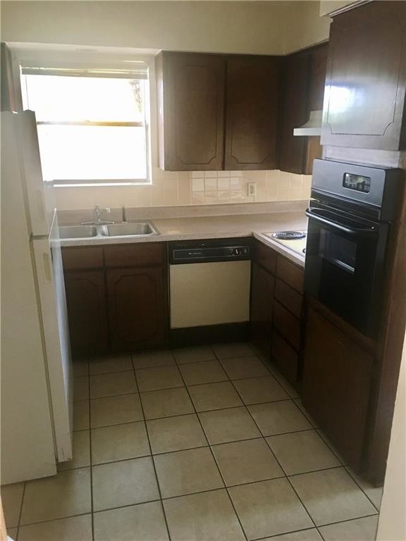 Building Photo - 222 Brownwood Ct