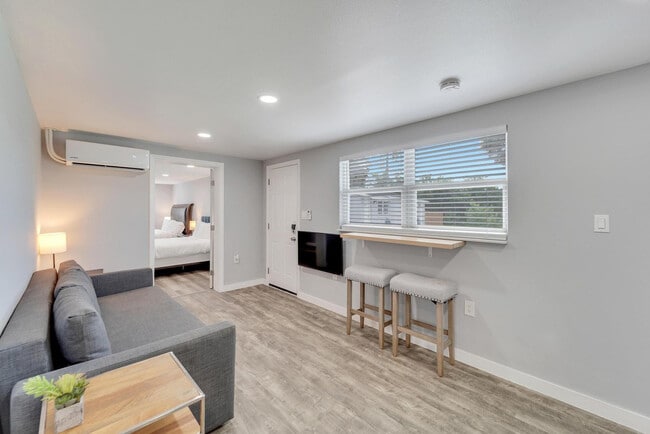 Building Photo - 8820 Rocky Creek Dr