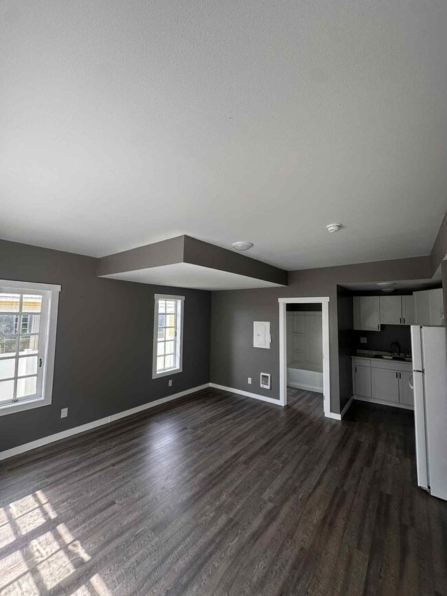 Building Photo - 600 Douglas St