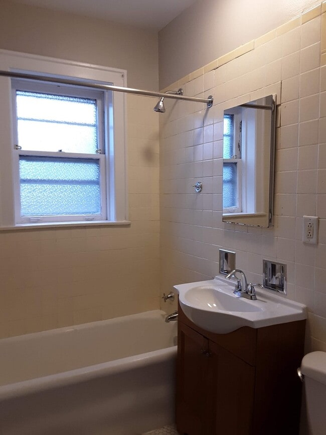 Building Photo - 232 Elmwood Ave