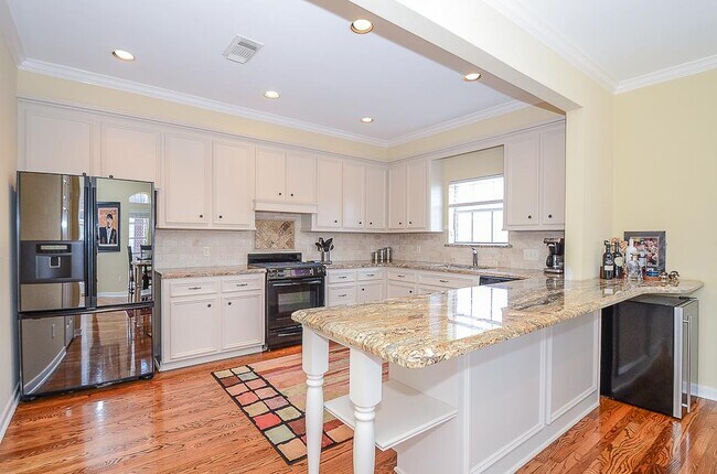 Foto del edificio - 2022 Fairview St