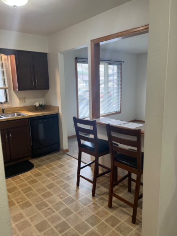 1710 Remington Rd, Rockford, IL 61108 Apartment for Rent in Rockford, IL