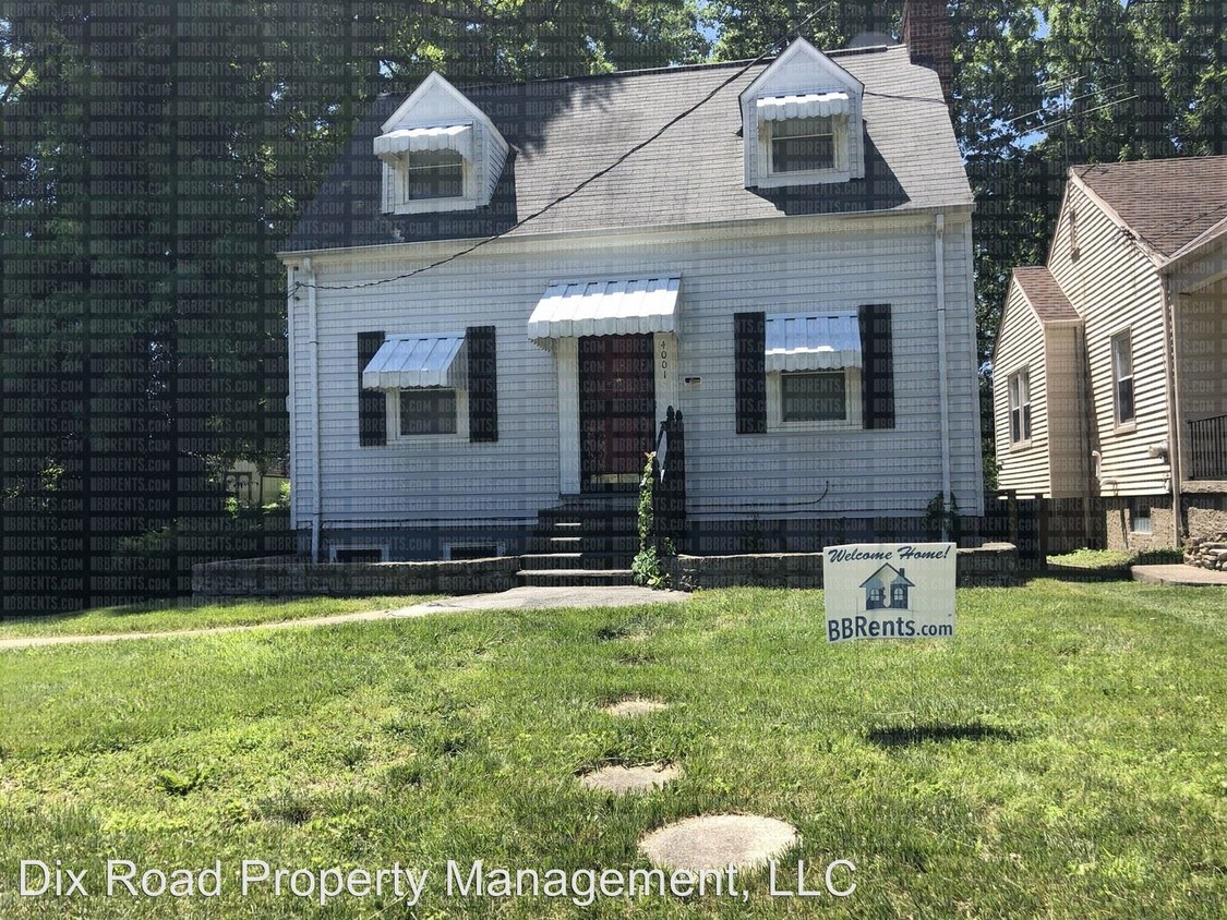 Primary Photo - 3 br, 2.5 bath House - 4001 Oak Avenue,