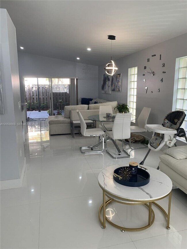 Foto del edificio - 9720 SW 164th Ave