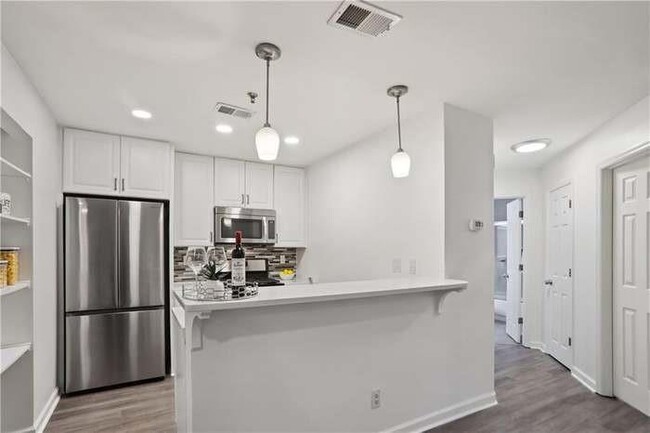 Building Photo - 5564 River Heights Crossing SE