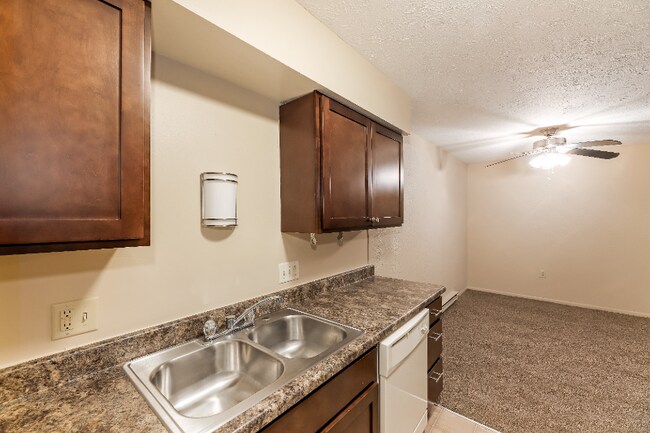 Foto del edificio - 4668 Talmadge Rd