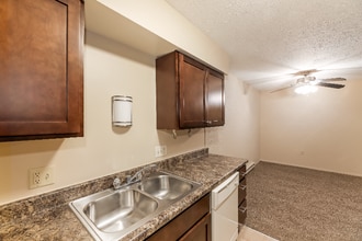 Building Photo - 4668 Talmadge Rd