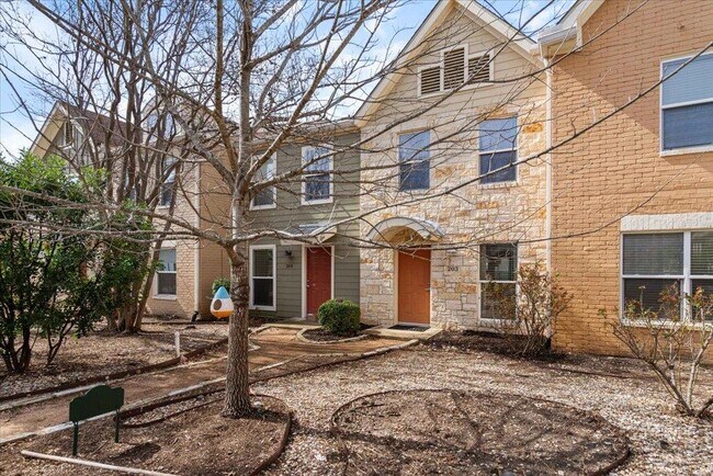 Foto del edificio - 1101 Grove Blvd