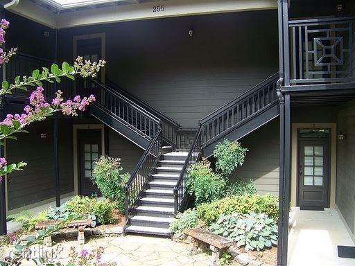 Foto del edificio - 255 Fletcher Ave