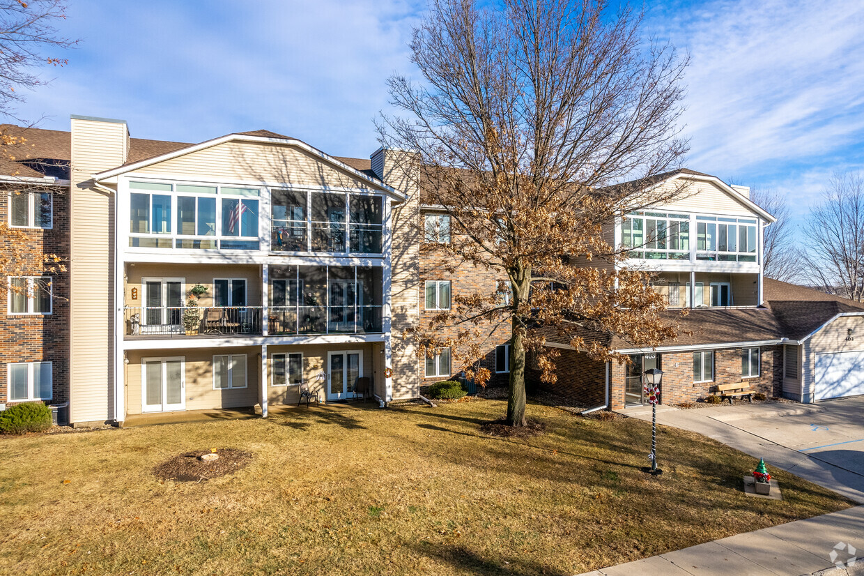 Primary Photo - Mapplewood Village Townhomes