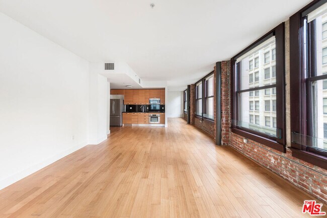 Foto del edificio - 460 S Spring St