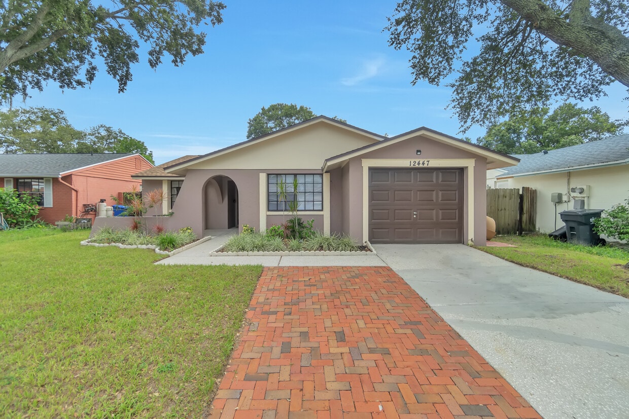 Photo - 12447 Mondragon Dr (Tampa, FL)