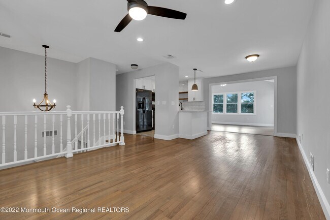 Building Photo - 925 Stafford Dr