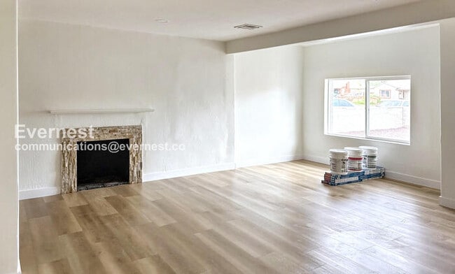 Foto del edificio - 2317 W Adams St