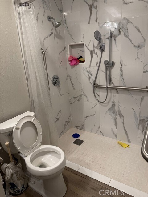 Foto del edificio - 4239 Vía Arbolada