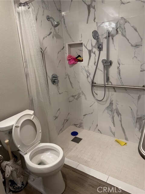 Building Photo - 4239 Vía Arbolada