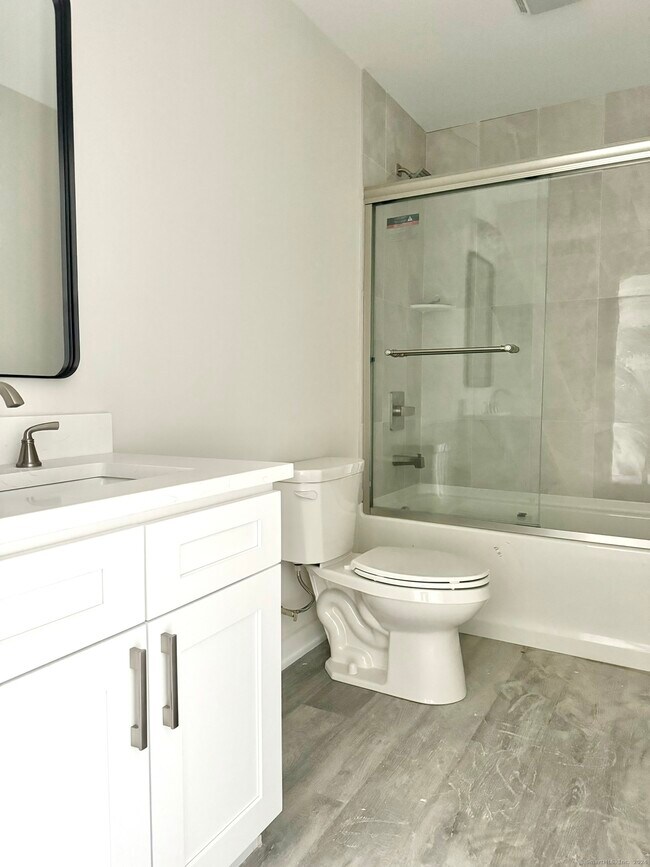 Foto del edificio - 79 Lawrence St