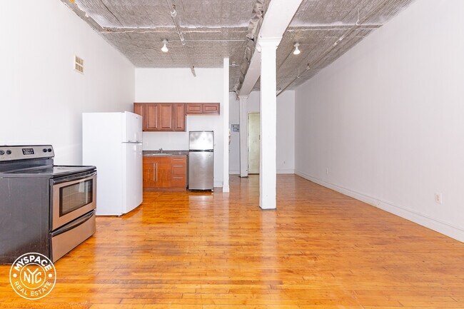 Building Photo - 1087 Flushing Ave
