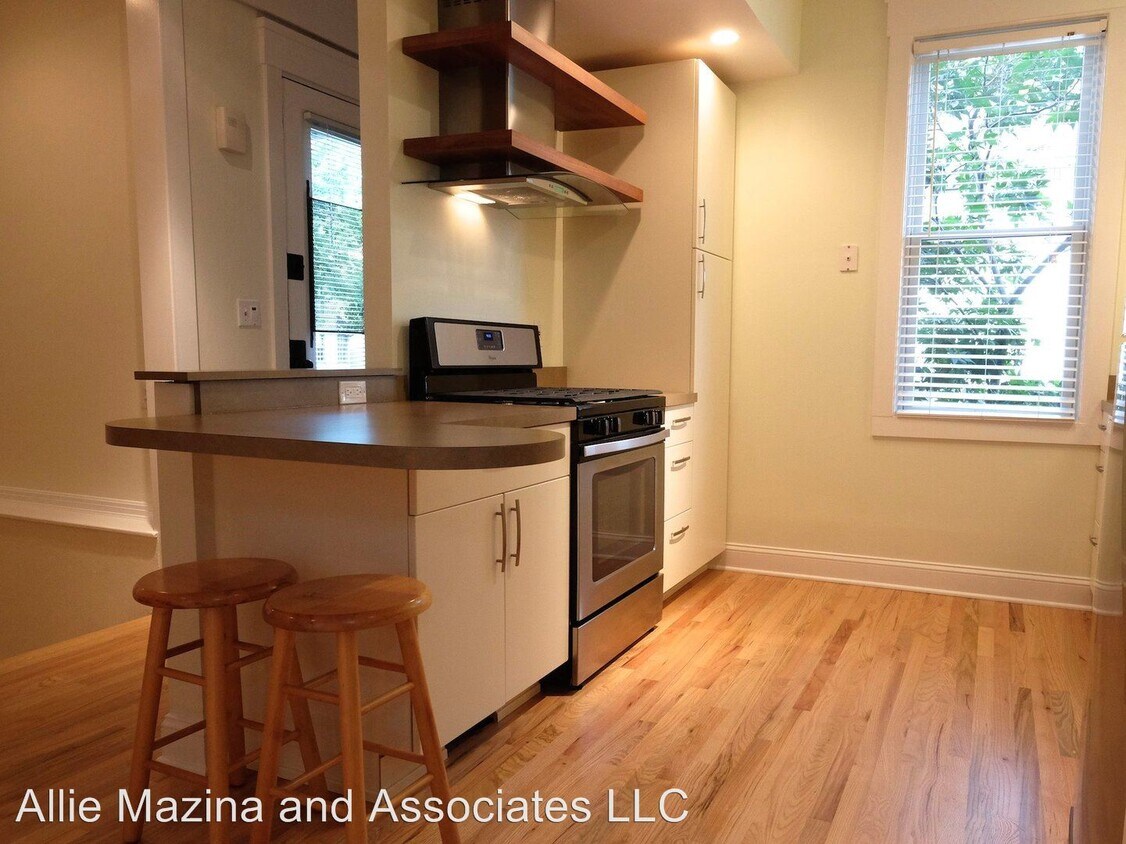 2 br, 1 bath House - 2905 - 1 Bridge Ave - 2 br, 1 bath House - 2905 - 1  Bridge Ave