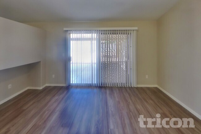 Foto del edificio - 6310 Maxwood Ct