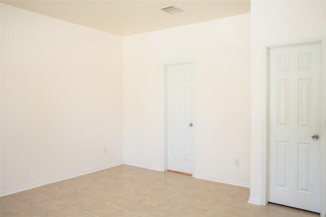 Building Photo - 7015 Rancho Mission Dr