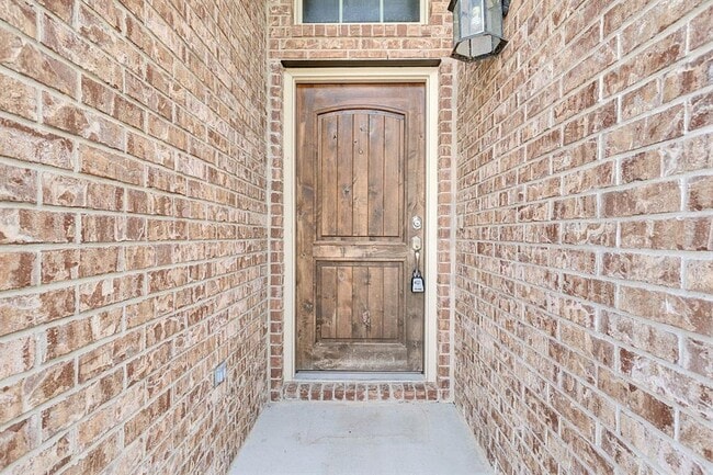 Building Photo - 3215 Honey Peach Way
