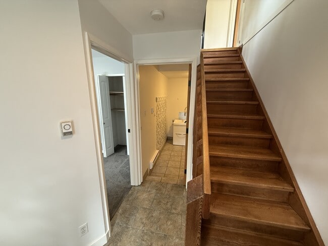 Building Photo - 271 Woodhaven Dr