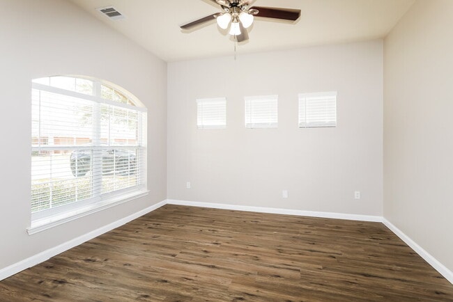 Building Photo - 20203 Louetta Crossing Dr