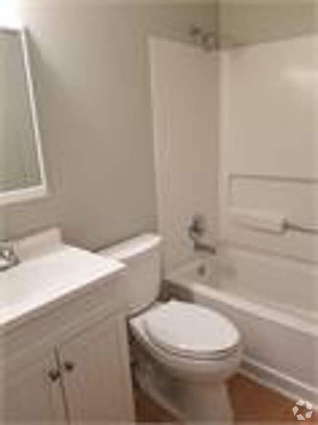 Building Photo - 3542 Albee Dr